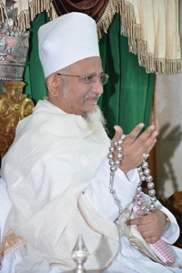 Moharram ul-Haraam 1437 AH: Haatim ul-Khayraat wa Rabee' ul-Barakaat Haatim Zakiyuddin saheb (tus) and Majlis-e-Husaini